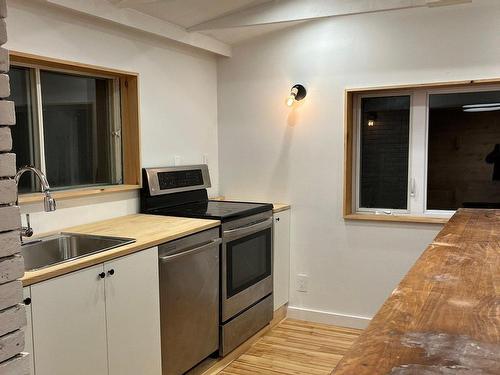 Kitchen - 5376 Mtée Beauvais, Val-Morin, QC - Indoor Photo Showing Kitchen