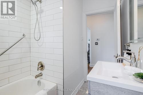 Main - 311 Sanatorium Road, Hamilton, ON - Indoor Photo Showing Bathroom