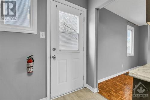 1327 Lotus Street, Ottawa, ON - Indoor Photo Showing Other Room