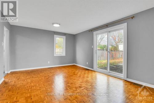 1327 Lotus Street, Ottawa, ON - Indoor Photo Showing Other Room