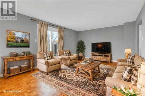 1327 Lotus Street, Ottawa, ON - Indoor Photo Showing Living Room