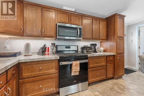 323 - 23 Four Mile Creek Road, Niagara-On-The-Lake (St. Davids), ON - Indoor Photo Showing Kitchen