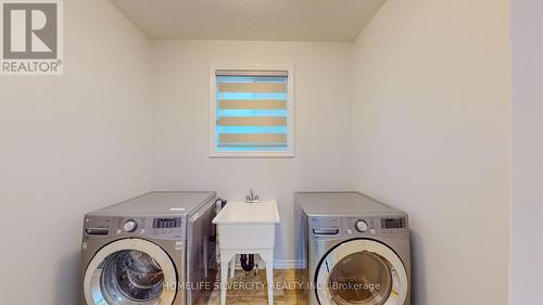 39 Hollingshead Road, Ingersoll, ON - Indoor Photo Showing Laundry Room