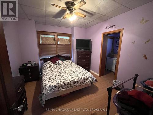 246 Kent Street, Port Colborne, ON - Indoor Photo Showing Bedroom