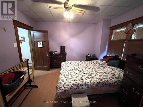 246 Kent Street, Port Colborne, ON - Indoor Photo Showing Bedroom