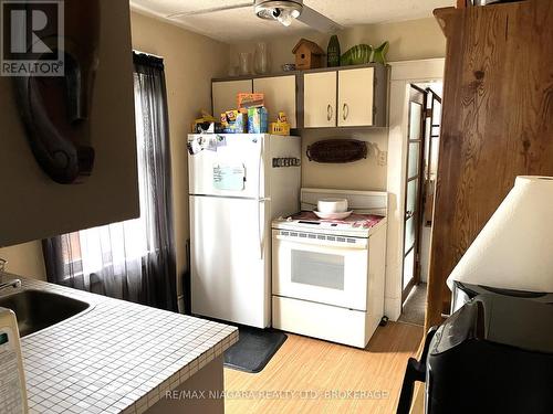 246 Kent Street, Port Colborne, ON - Indoor Photo Showing Kitchen