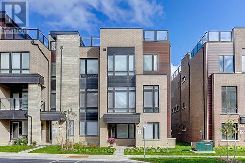 15 Ingersoll Lane, Richmond Hill, ON - Outdoor With Facade