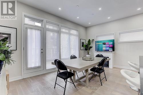 15 Ingersoll Lane, Richmond Hill, ON - Indoor Photo Showing Dining Room