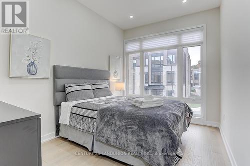 15 Ingersoll Lane, Richmond Hill, ON - Indoor Photo Showing Bedroom