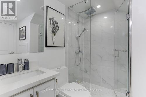 15 Ingersoll Lane, Richmond Hill, ON - Indoor Photo Showing Bathroom