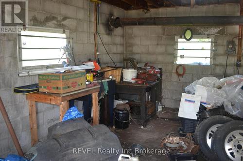 519 Buffalo Road, Fort Erie, ON - Indoor Photo Showing Garage