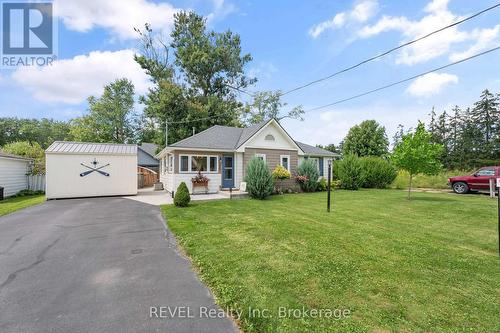 237 Cherryhill Boulevard S, Fort Erie (Crystal Beach), ON - Outdoor With Facade