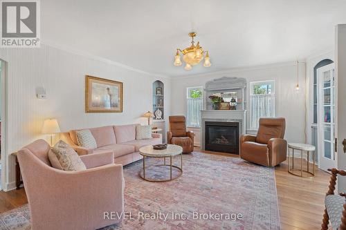 237 Cherryhill Boulevard S, Fort Erie (Crystal Beach), ON - Indoor Photo Showing Living Room With Fireplace