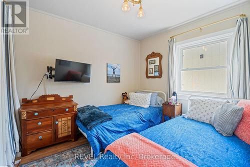 237 Cherryhill Boulevard S, Fort Erie (Crystal Beach), ON - Indoor Photo Showing Bedroom