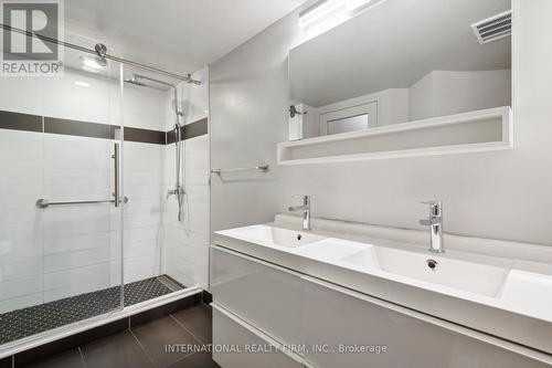 503 - 192 Jarvis Street, Toronto, ON - Indoor Photo Showing Bathroom