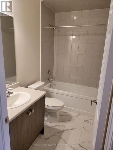 1445 National Common, Burlington, ON - Indoor Photo Showing Bathroom