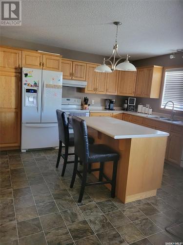 525 Carlyle Avenue, Carlyle, SK - Indoor Photo Showing Kitchen