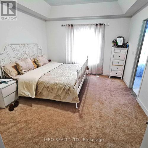 167 Harding Park Street, Newmarket, ON - Indoor Photo Showing Bedroom