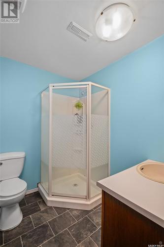 56 Kemp Crescent, Prince Albert, SK - Indoor Photo Showing Bathroom