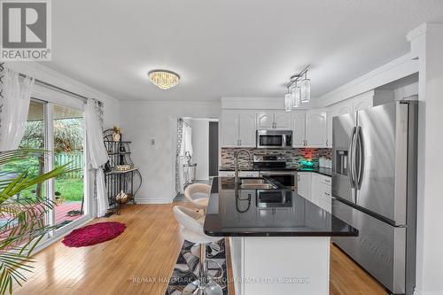 947 Cornell Crescent, Cobourg, ON - Indoor Photo Showing Kitchen With Stainless Steel Kitchen