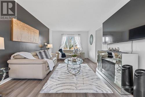 947 Cornell Crescent, Cobourg, ON - Indoor Photo Showing Living Room With Fireplace