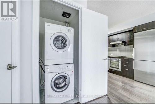 507 - 255 Village Green Square, Toronto, ON - Indoor Photo Showing Laundry Room