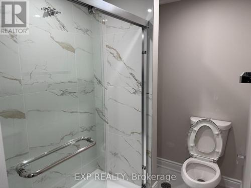 1603 Coldstream Drive, Oshawa, ON - Indoor Photo Showing Bathroom