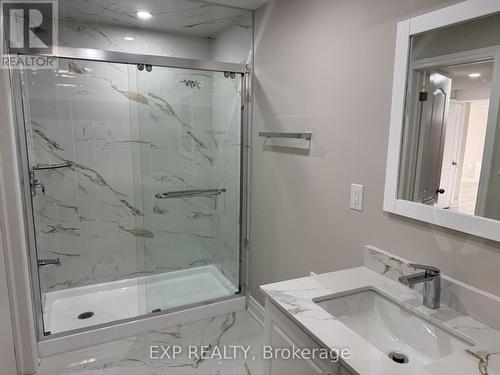 1603 Coldstream Drive, Oshawa, ON - Indoor Photo Showing Bathroom