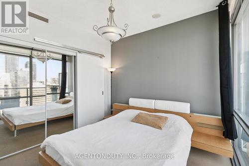 2507 - 37 Grosvenor Street, Toronto, ON - Indoor Photo Showing Bedroom