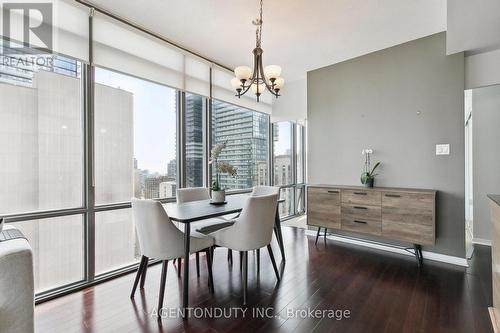 2507 - 37 Grosvenor Street, Toronto, ON - Indoor Photo Showing Dining Room