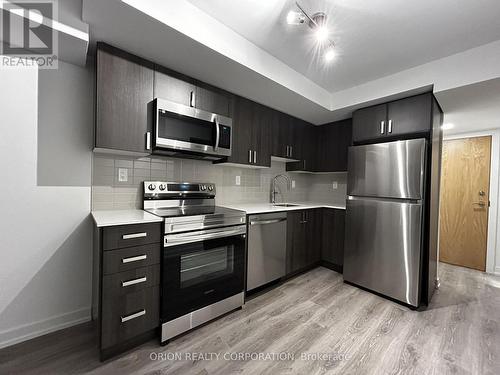 310 - 1435 Celebration Drive, Pickering, ON - Indoor Photo Showing Kitchen