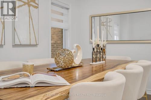 1309 Apollo Street, Oshawa, ON - Indoor Photo Showing Living Room