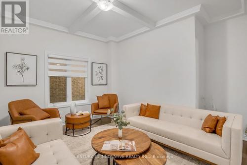 1309 Apollo Street, Oshawa, ON - Indoor Photo Showing Living Room