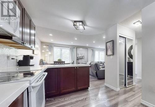 50 - 1016 Falgarwood Drive, Oakville, ON - Indoor Photo Showing Kitchen