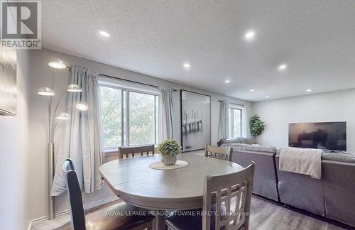 50 - 1016 Falgarwood Drive, Oakville, ON - Indoor Photo Showing Dining Room