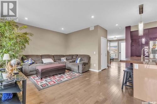 3250 37Th Street W, Saskatoon, SK - Indoor Photo Showing Living Room