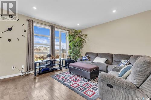 3250 37Th Street W, Saskatoon, SK - Indoor Photo Showing Living Room