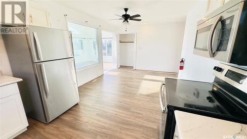 382 Appleby Crescent, Saskatoon, SK - Indoor Photo Showing Kitchen