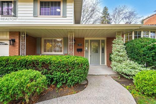 334 Oakwood Drive, Burlington, ON - Outdoor With Deck Patio Veranda