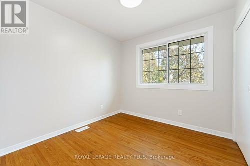 334 Oakwood Drive, Burlington, ON - Indoor Photo Showing Other Room