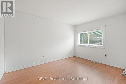 499 North Mill Street, Fort Erie (Ridgeway), ON - Indoor Photo Showing Other Room