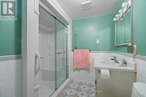 499 North Mill Street, Fort Erie (Ridgeway), ON - Indoor Photo Showing Bathroom