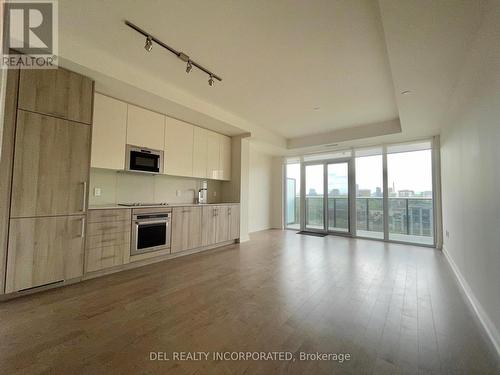 1015 - 330 Richmond Street W, Toronto, ON - Indoor Photo Showing Kitchen