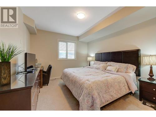 1875 Country Club Drive Unit# 1414, Kelowna, BC - Indoor Photo Showing Bedroom