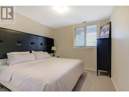 1875 Country Club Drive Unit# 1414, Kelowna, BC - Indoor Photo Showing Bedroom