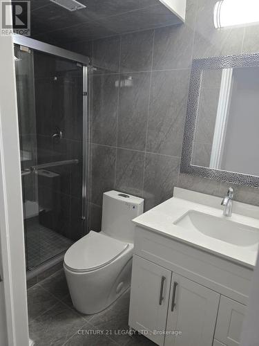 6651 Rothschild Trail, Mississauga, ON - Indoor Photo Showing Bathroom