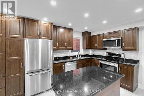 Upper - 3471 Chartrand Crescent, Mississauga, ON - Indoor Photo Showing Kitchen