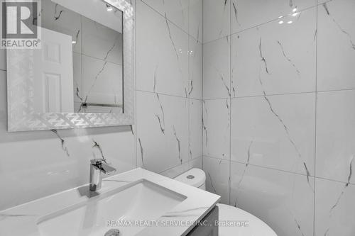 Upper - 3471 Chartrand Crescent, Mississauga, ON - Indoor Photo Showing Bathroom