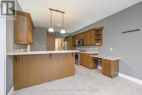 305 Skyline Avenue, London, ON - Indoor Photo Showing Kitchen