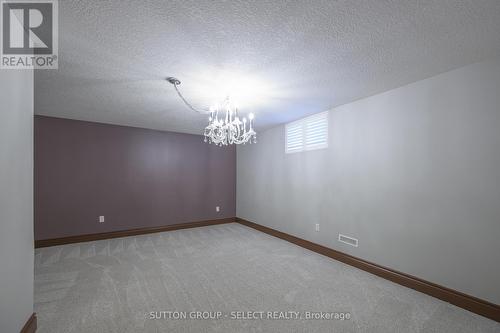 305 Skyline Avenue, London, ON - Indoor Photo Showing Other Room